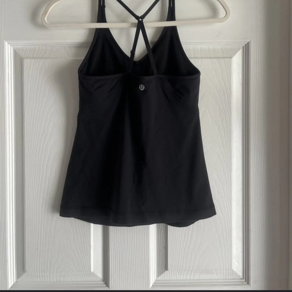 Lululemon bundle razor back tanks no size guessing large 2 Women's Skirt